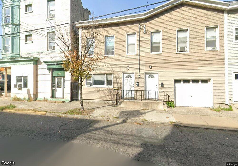 687 Summit Ave unit upper, Jersey City, NJ 07306 - photo 1