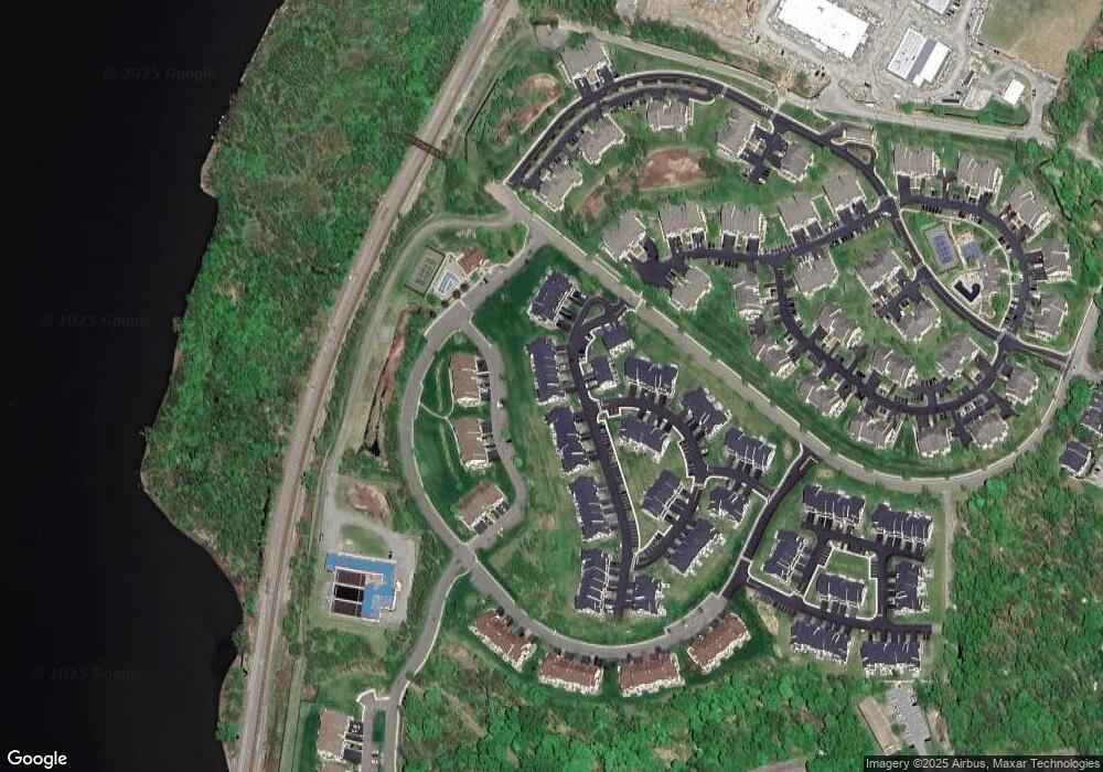 22 Champlain Way unit 81, Beacon, NY 12508 - photo 1