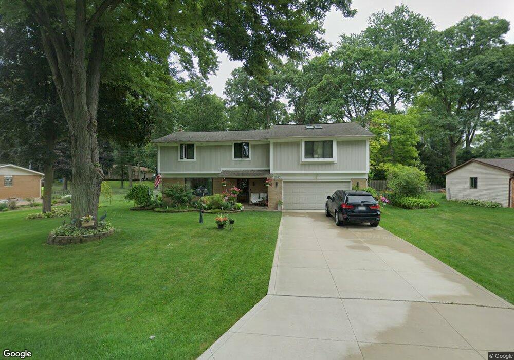 2463 Anchor Bay Ln, West Bloomfield, MI 48324 - photo 1