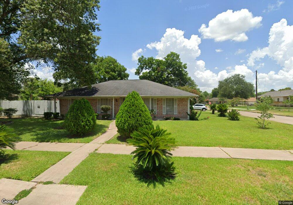 8331 Gulfwood Ln, Houston, TX 77075 - photo 1