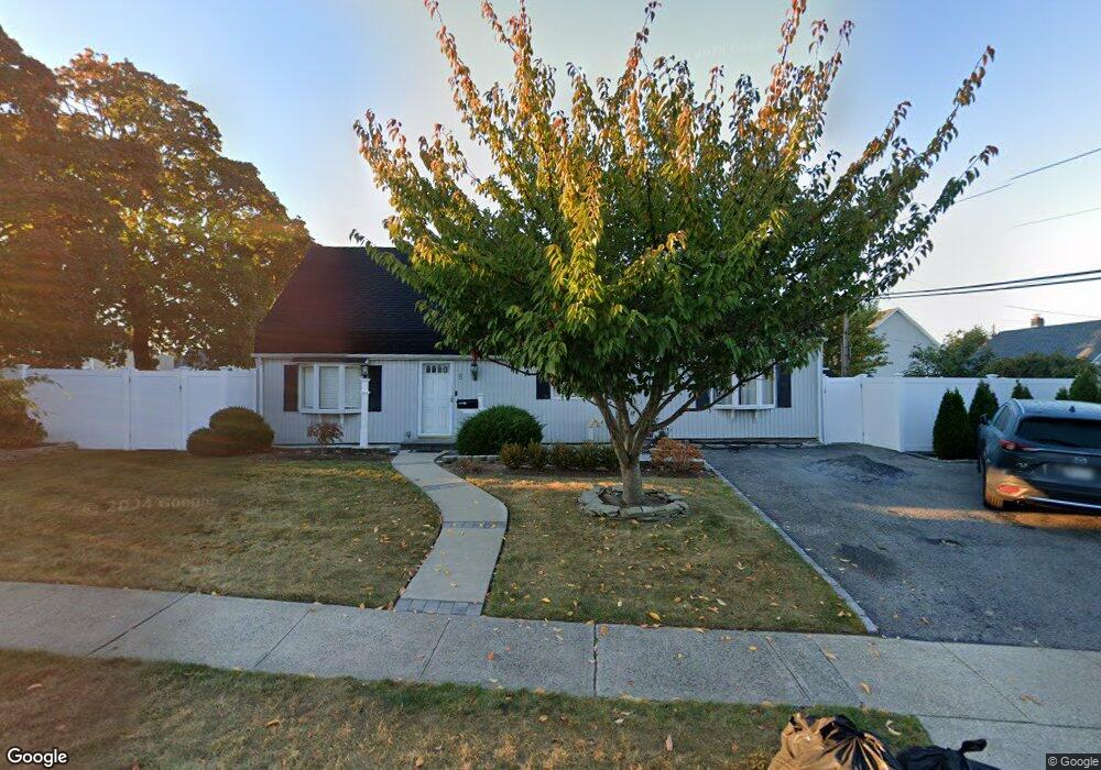 8 Cooper Ln, Levittown, NY 11756 - photo 1