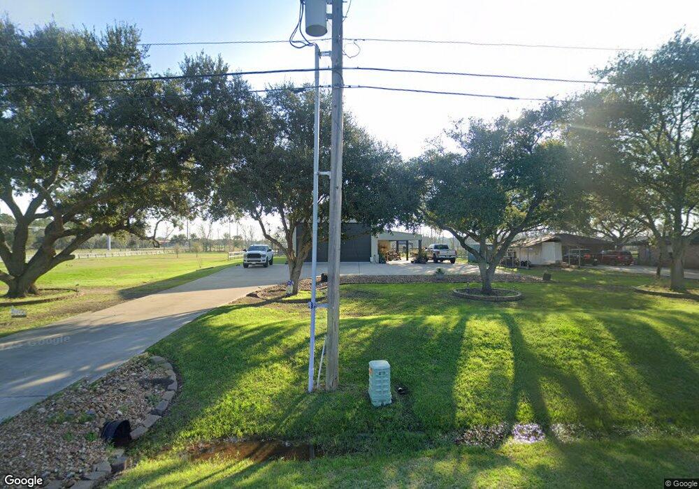 1020 N Shirley St, Alvin, TX 77511 - photo 1