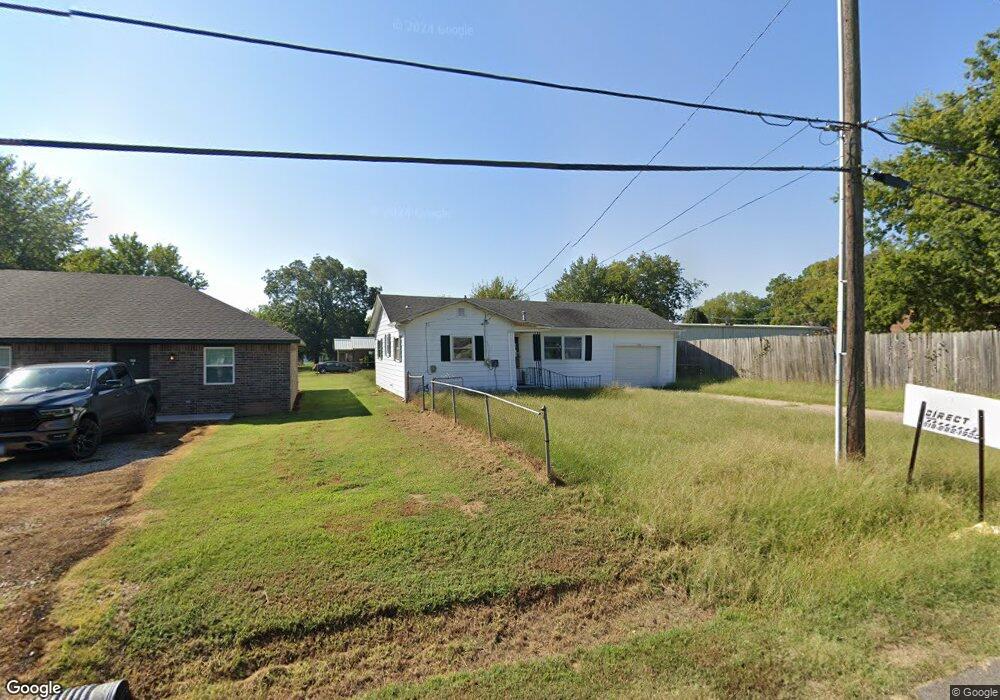 106 SE 5th St, Muldrow, OK 74948 - photo 1
