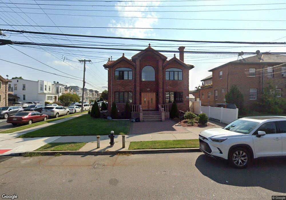 1601 149th St, Whitestone, NY 11357 - photo 1