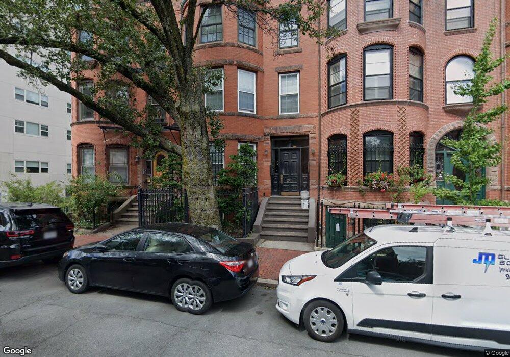 201 Saint Botolph St unit 5,201, Boston, MA 02115 - photo 1