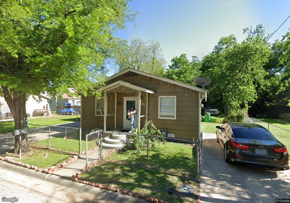 918 Faye St, Gainesville, TX 76240 - photo 1