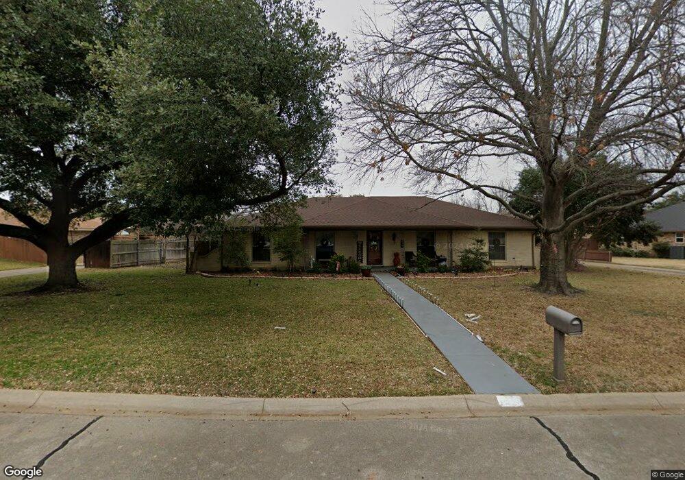 919 Highland Dr, Cleburne, TX 76033 - photo 1