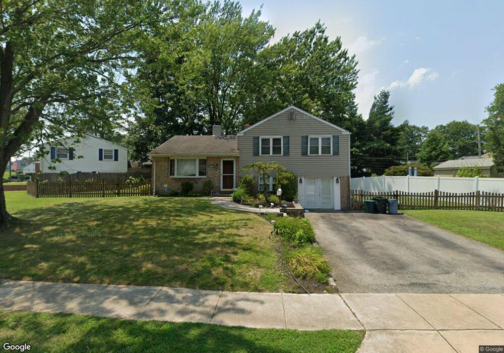 517 Eisenhower Ave, Woodlyn, PA 19094 - photo 1