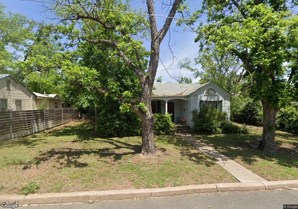208 W Centre St, Fredericksburg, TX 78624 - photo 1