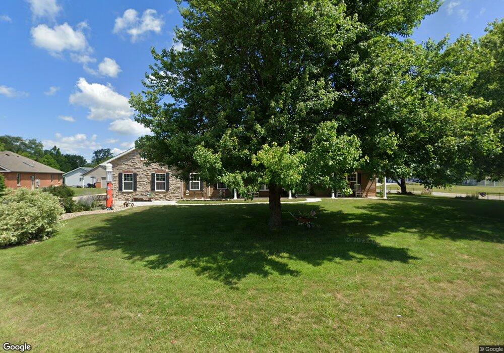 102 South Pointe Ct, Philo, IL 61864 - photo 1