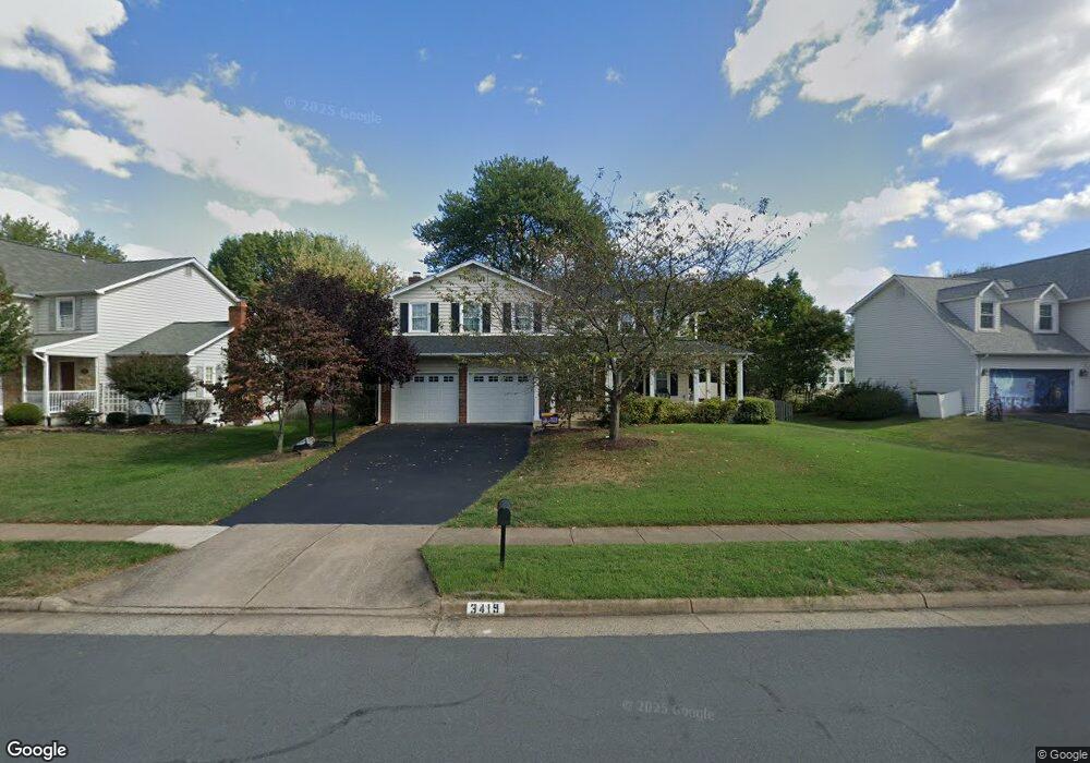 3419 Hidden Meadow Dr, Fairfax, VA 22033 - photo 1