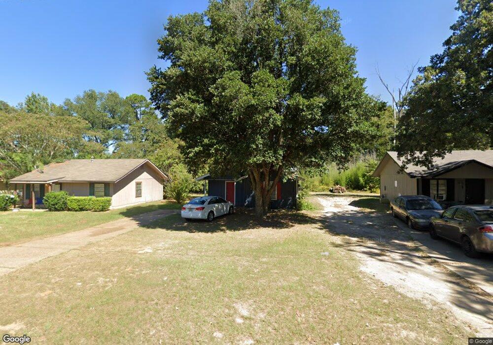 1402 Rho St, Nacogdoches, TX 75964 - photo 1