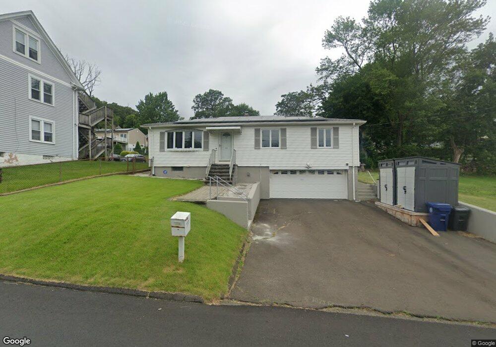 22 Sycaway St, West Haven, CT 06516 - photo 1