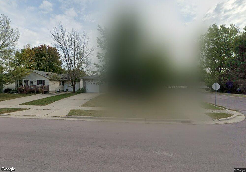 1327 Hauenstein Dr, New Ulm, MN 56073 - photo 1