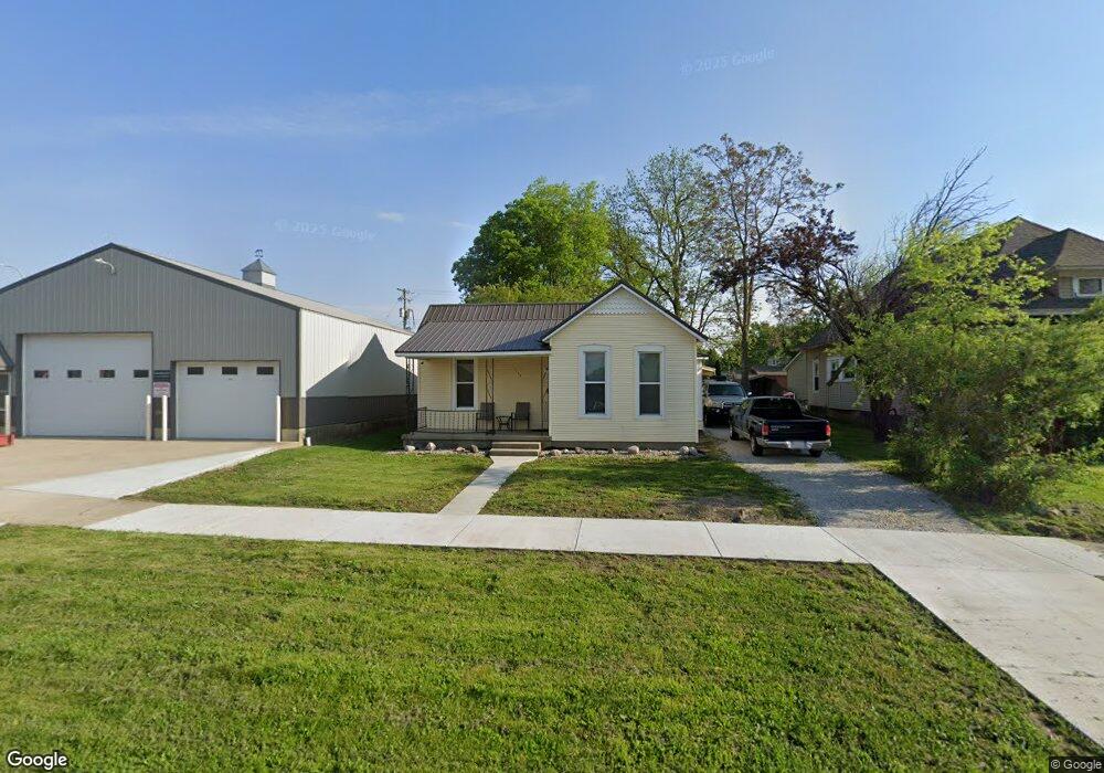 1708 Marion Ave, Mattoon, IL 61938 - photo 1