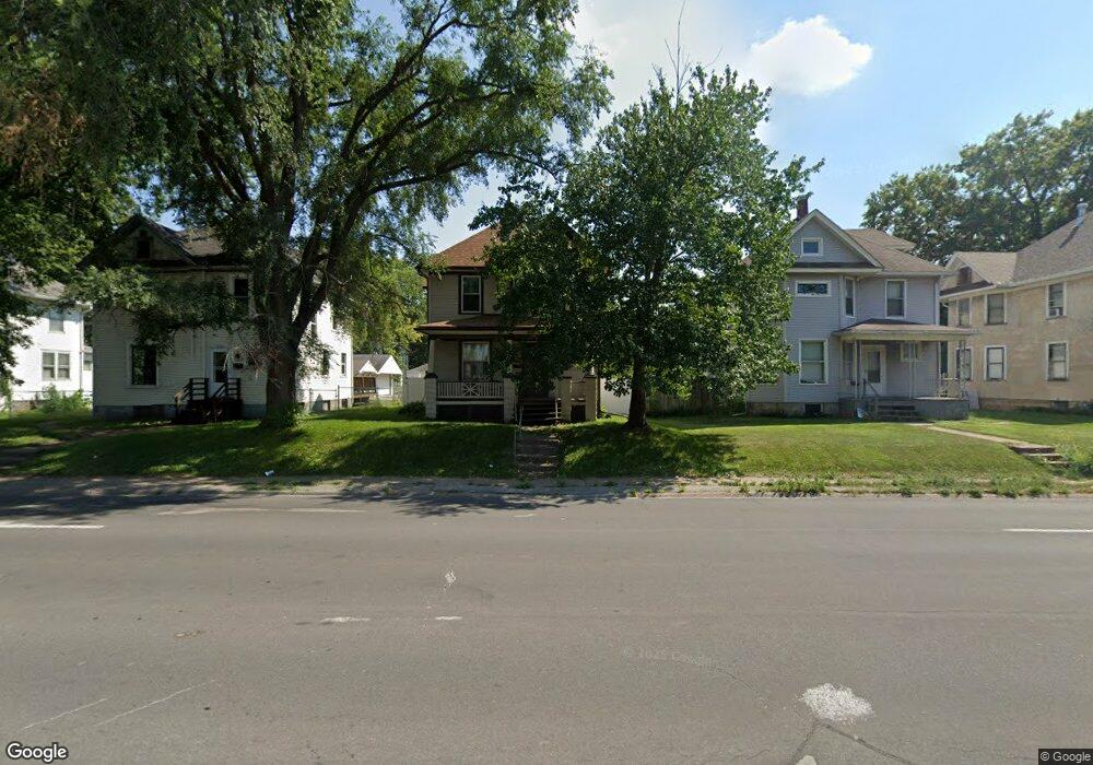735 W Locust St, Davenport, IA 52804 - photo 1