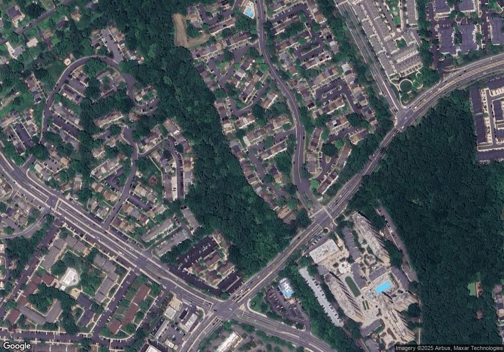 3068 Southern Elm Ct, Fairfax, VA 22031 - photo 1