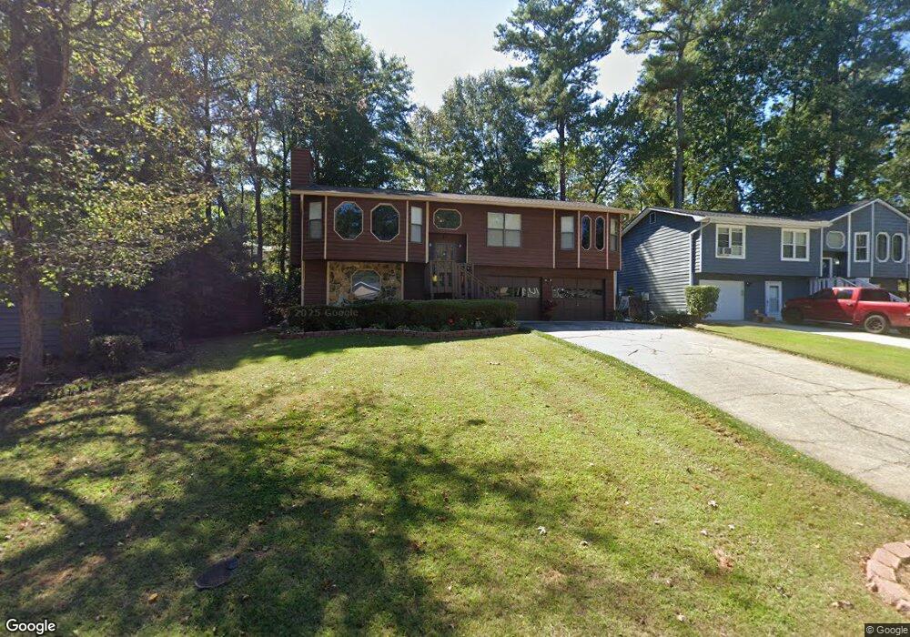 2211 Lowtrail Ct, Lithonia, GA 30058 - photo 1