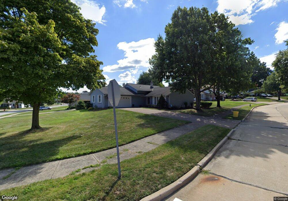 30350 Overlook Dr, Wickliffe, OH 44092 - photo 1