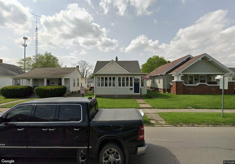 407 S Kickapoo St, Lincoln, IL 62656 - photo 1