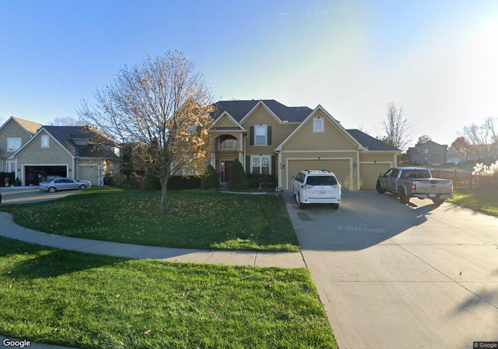 675 Everly Rd, Lansing, KS 66043 - photo 1