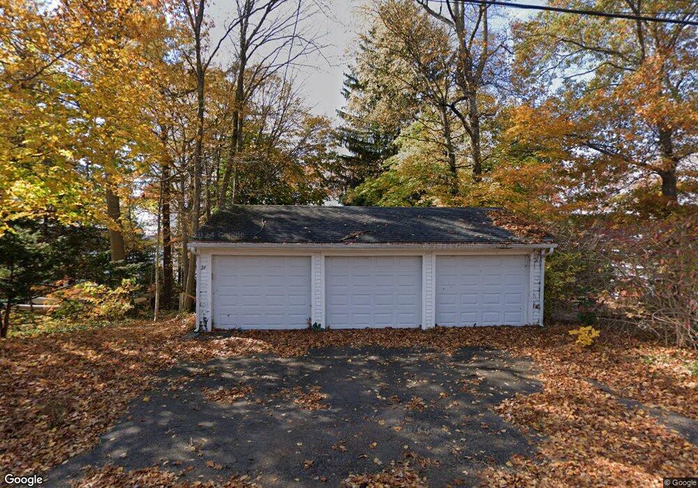 39 Spellman Point Rd, East Hampton, CT 06424 - photo 1