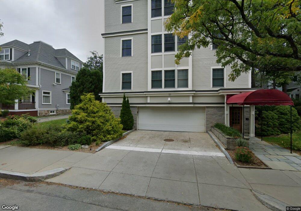 121 Centre St unit 202, Brookline, MA 02446 - photo 1