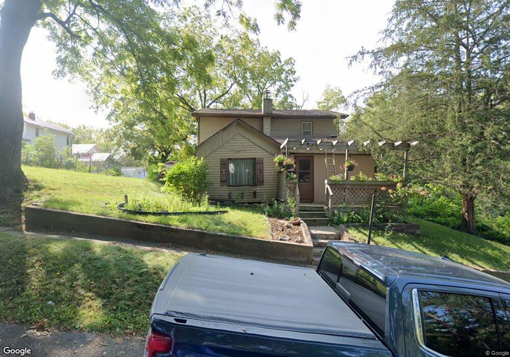 138 3rd St, Columbus Junction, IA 52738 - photo 1