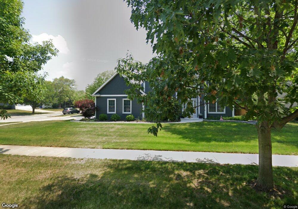 4716 Snapjack Cir, Naperville, IL 60564 - photo 1