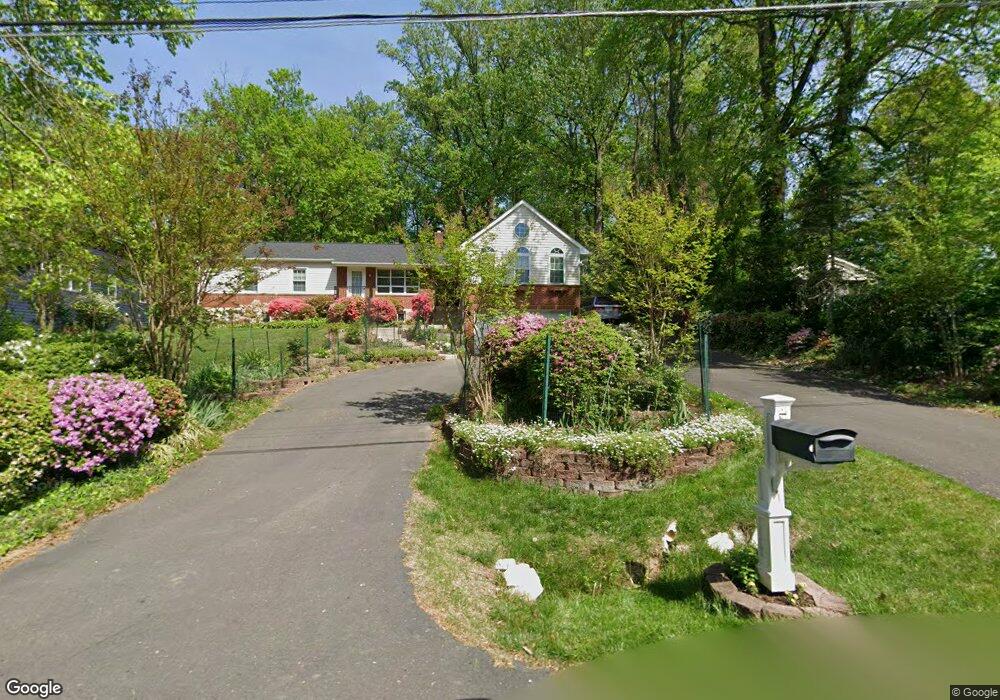 3809 Pineland St, Fairfax, VA 22031 - photo 1