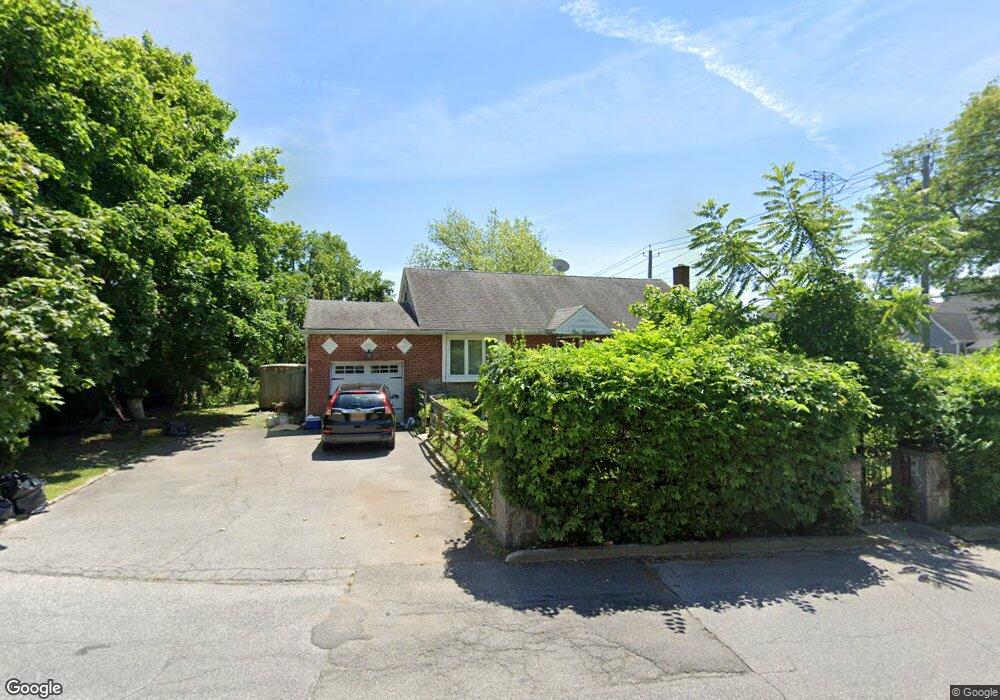 100 Remsen Rd, Yonkers, NY 10710 - photo 1