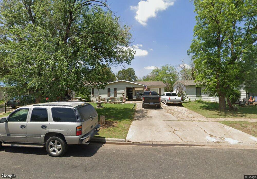 107 Aileen St, Plainview, TX 79072 - photo 1