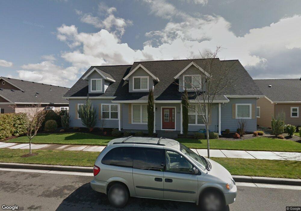 928 Buck Point St, Central Point, OR 97502 - photo 1