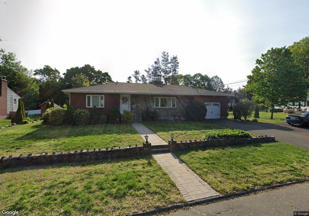 32 Macarthur Rd, Trumbull, CT 06611 - photo 1