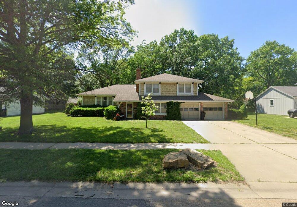 3511 SW MacVicar Ave, Topeka, KS 66611 - photo 1