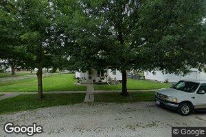 303 E Chestnut St, Moweaqua, IL 62550