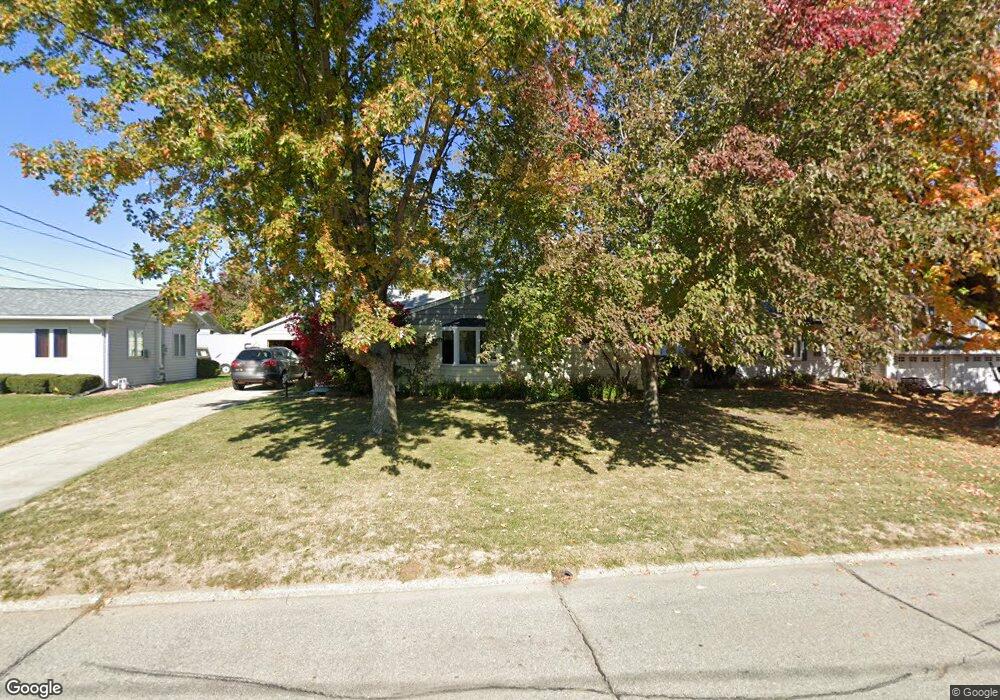 1904 N 2nd Ave E, Newton, IA 50208 - photo 1