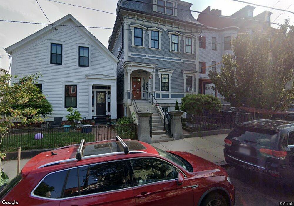 205 Webster St unit 2,205, Boston, MA 02128 - photo 1