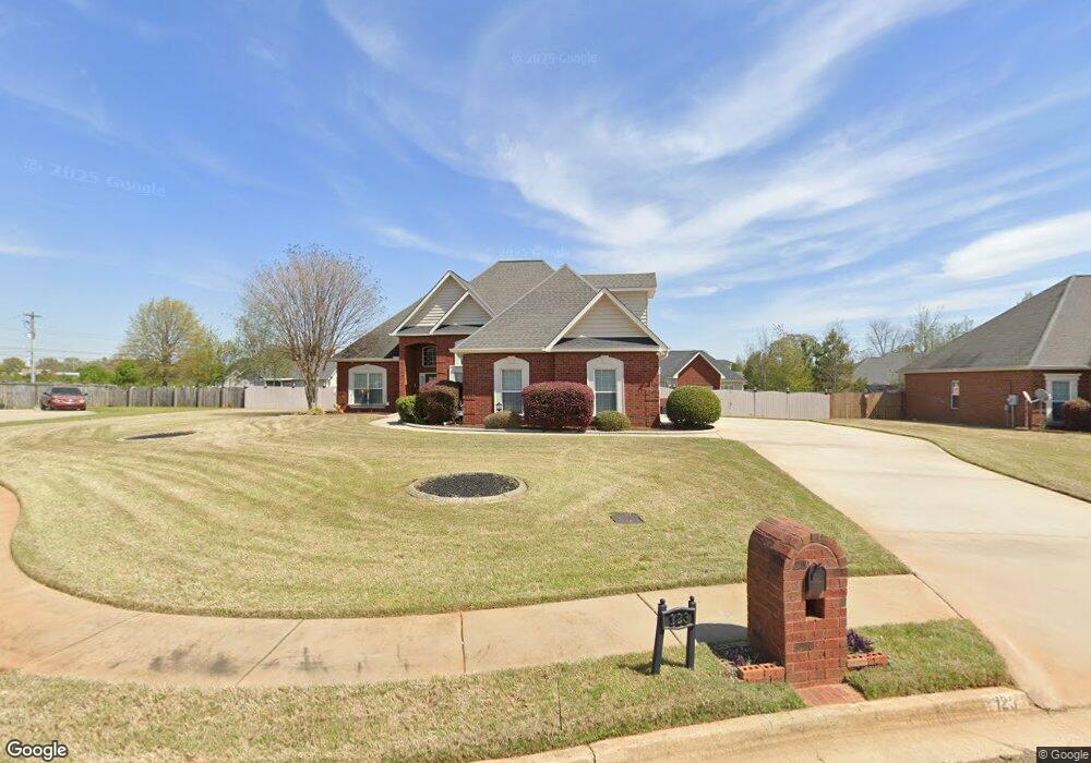 123 Flora Cir, Warner Robins, GA 31088 - photo 1