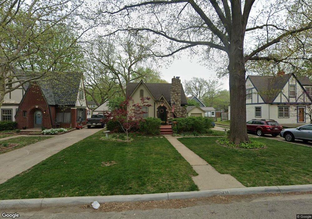 1438 SW Campbell Ave, Topeka, KS 66604 - photo 1