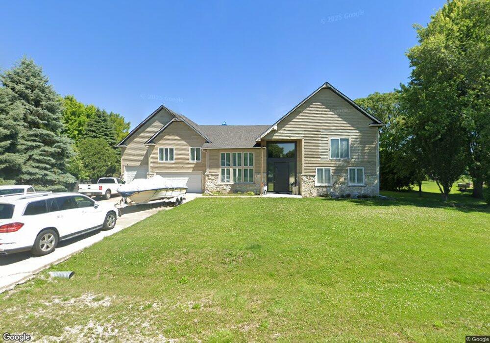 28w Leverenz Rd, Naperville, IL 60564 - photo 1