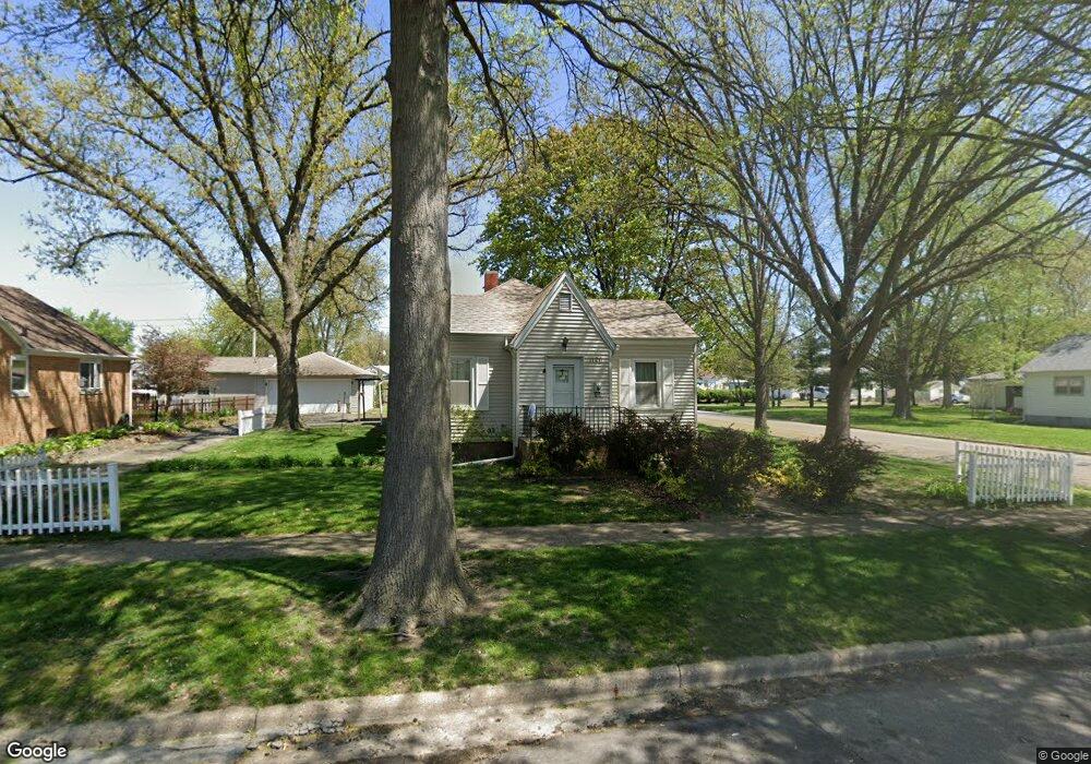 1126 Clinton St, Lincoln, IL 62656 - photo 1
