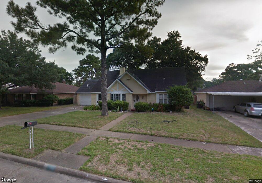 7506 Deep Forest Dr, Houston, TX 77088 - photo 1