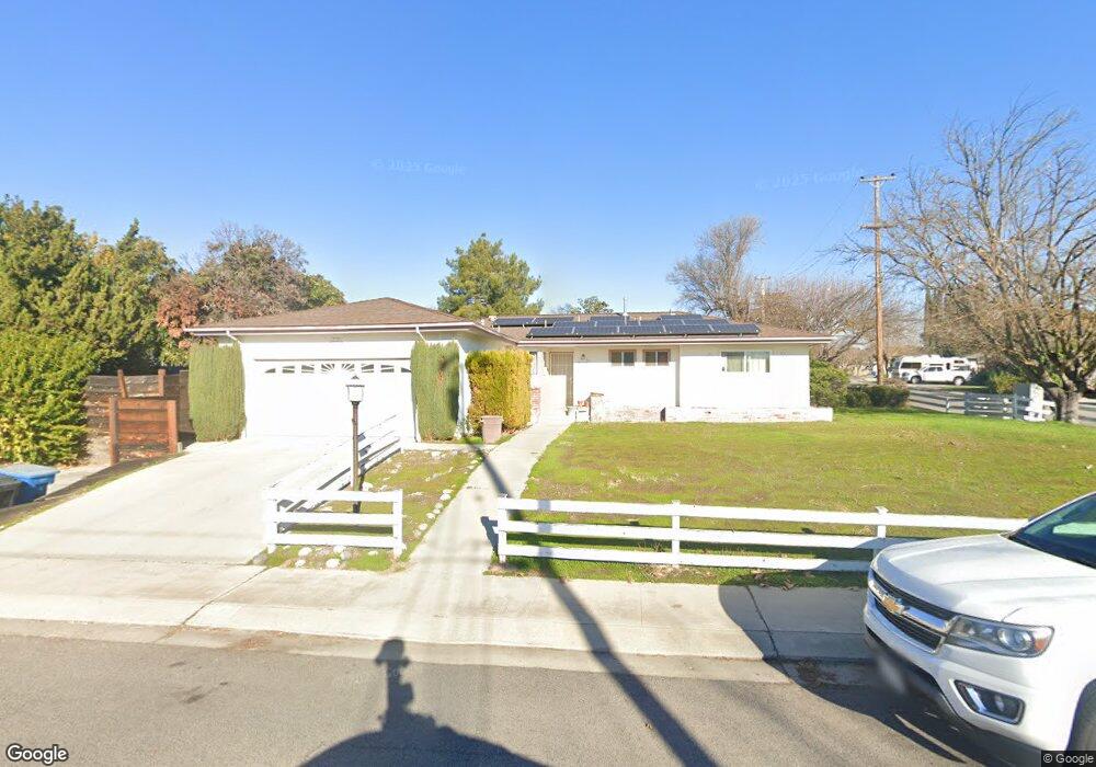 517 Moss Ave, Paso Robles, CA 93446 - photo 1