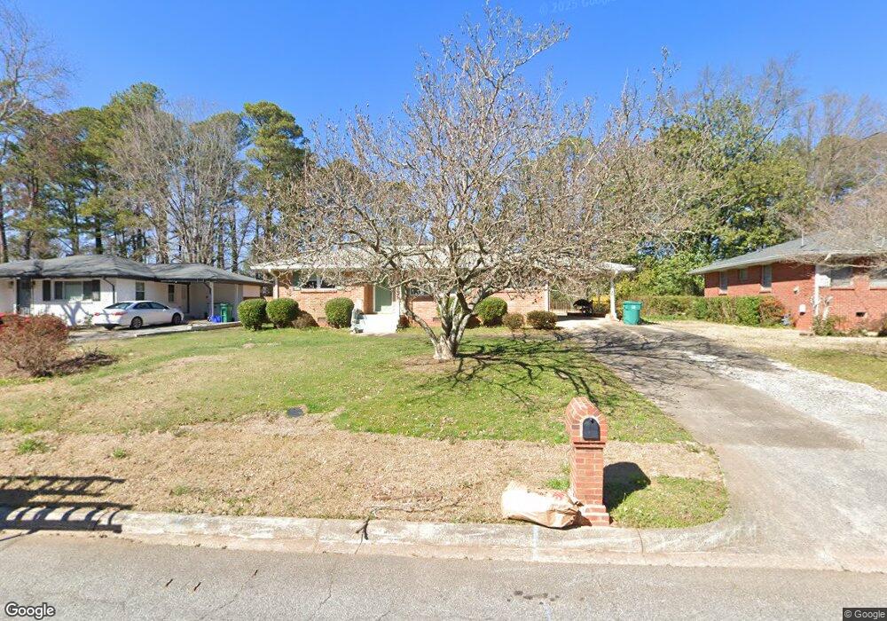 877 Lake Ct SE, Smyrna, GA 30082 - photo 1