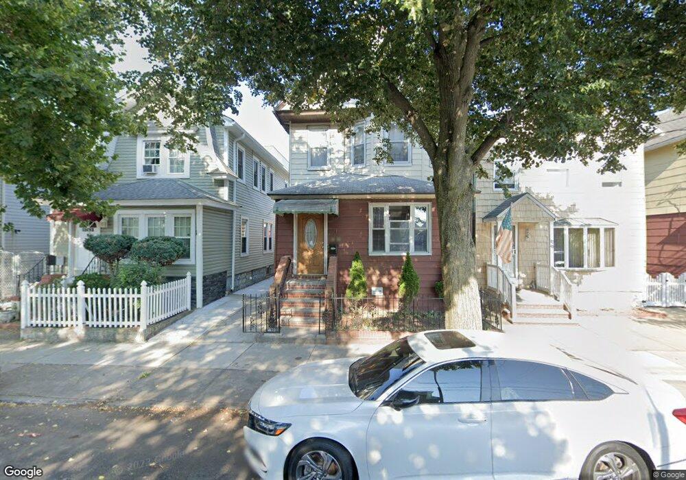 8747 110th St, Richmond Hill, NY 11418 - photo 1