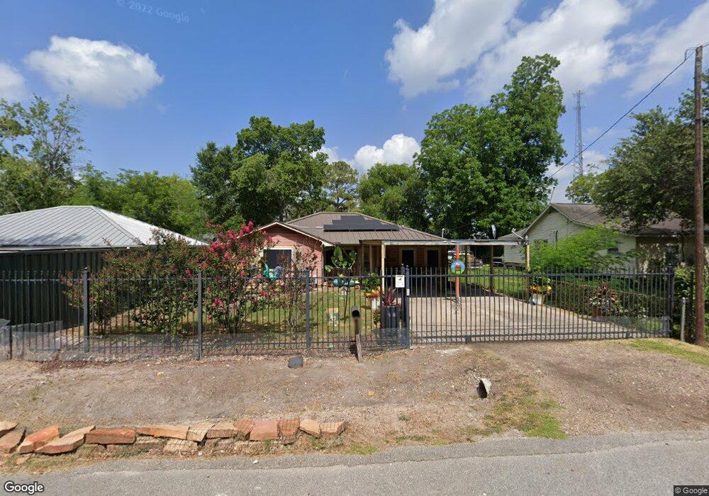 5303 Wunder Ln, Houston, TX 77091 - photo 1