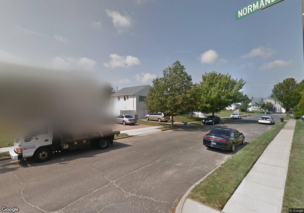 8 N Brittany Dr, Bethpage, NY 11714 - photo 1