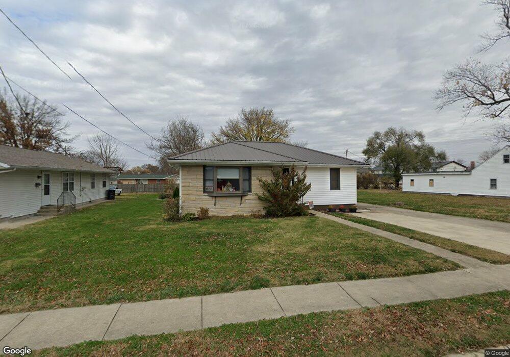 1004 W Saint Anthony Ave, Effingham, IL 62401 - photo 1