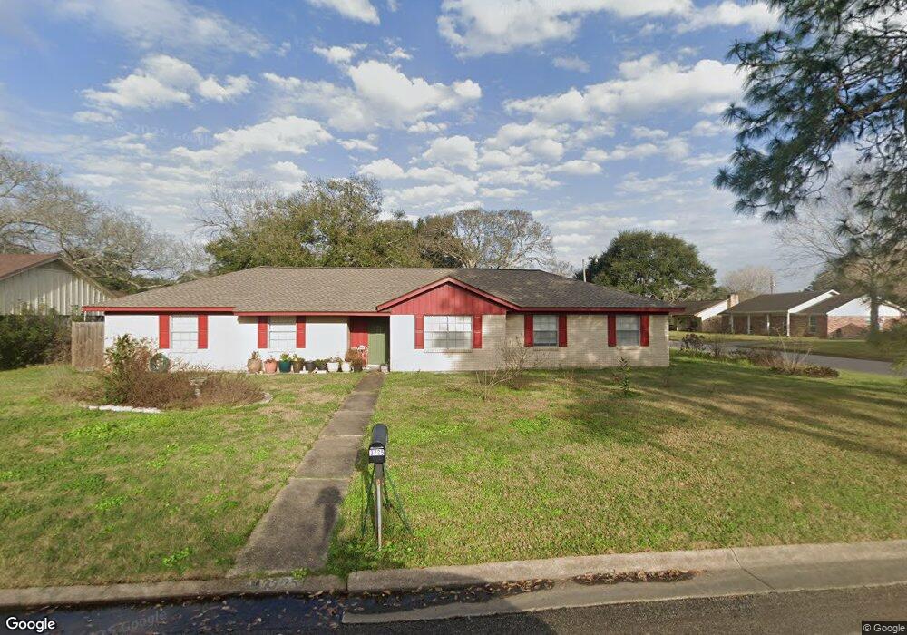 3725 Chadwick Dr, Alvin, TX 77511 - photo 1